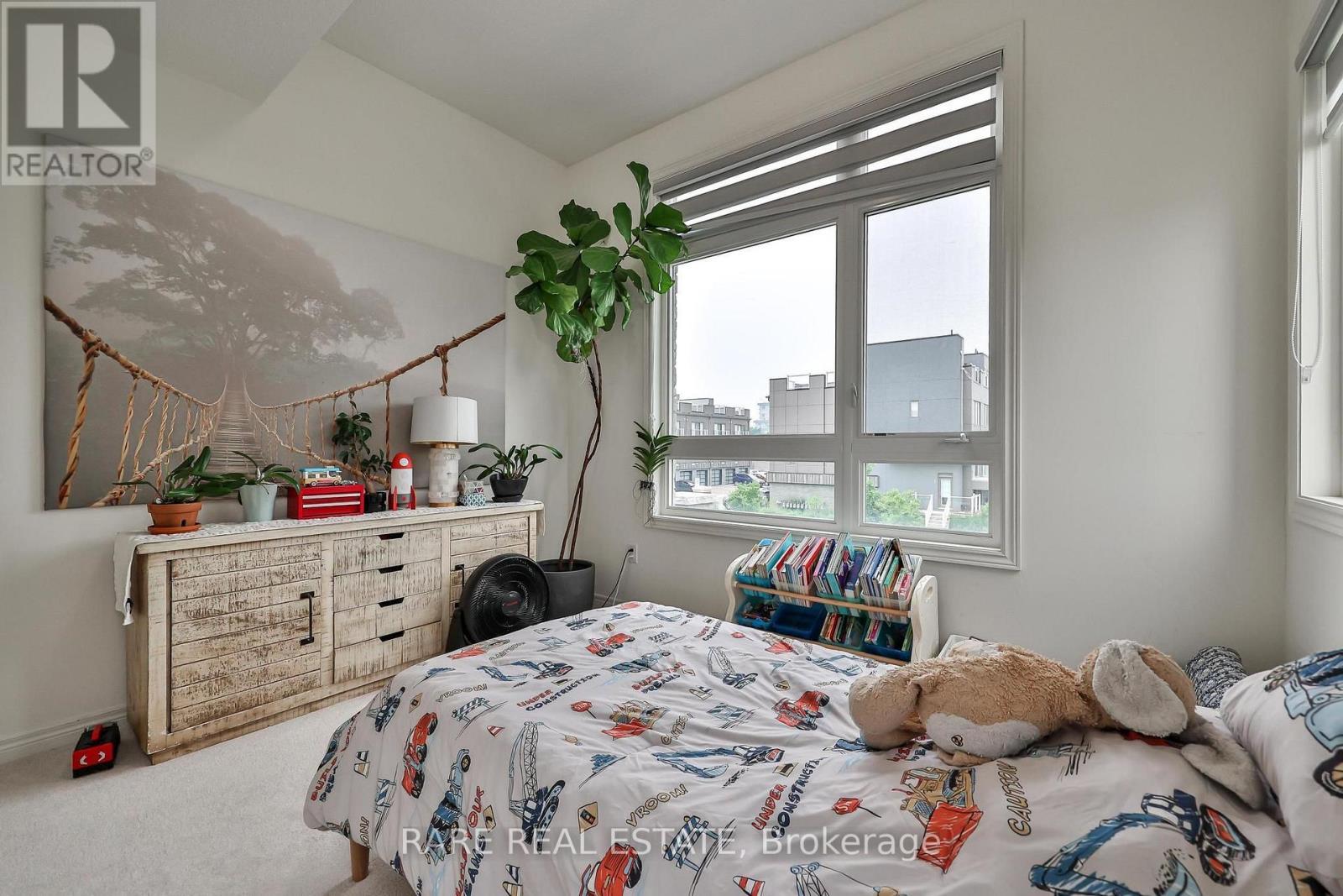 274 Skinner Road, Hamilton, ON - Indoor Photo Showing Bedroom