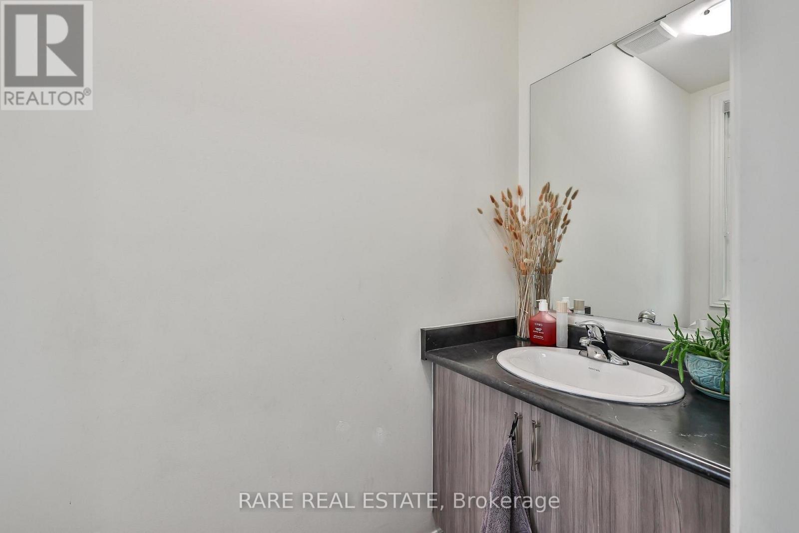 274 Skinner Road, Hamilton, ON - Indoor Photo Showing Bathroom