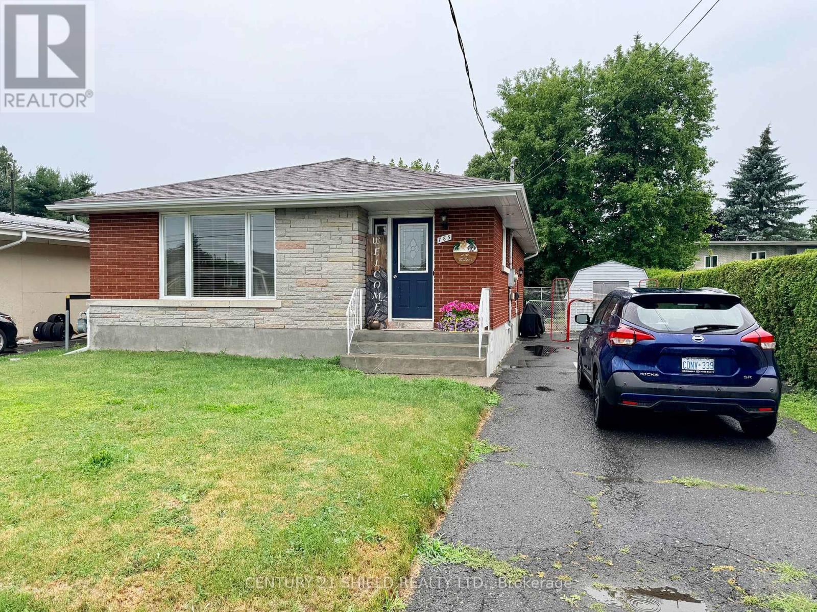Front - 785 Sandfield Crescent, Cornwall, ON - Outdoor