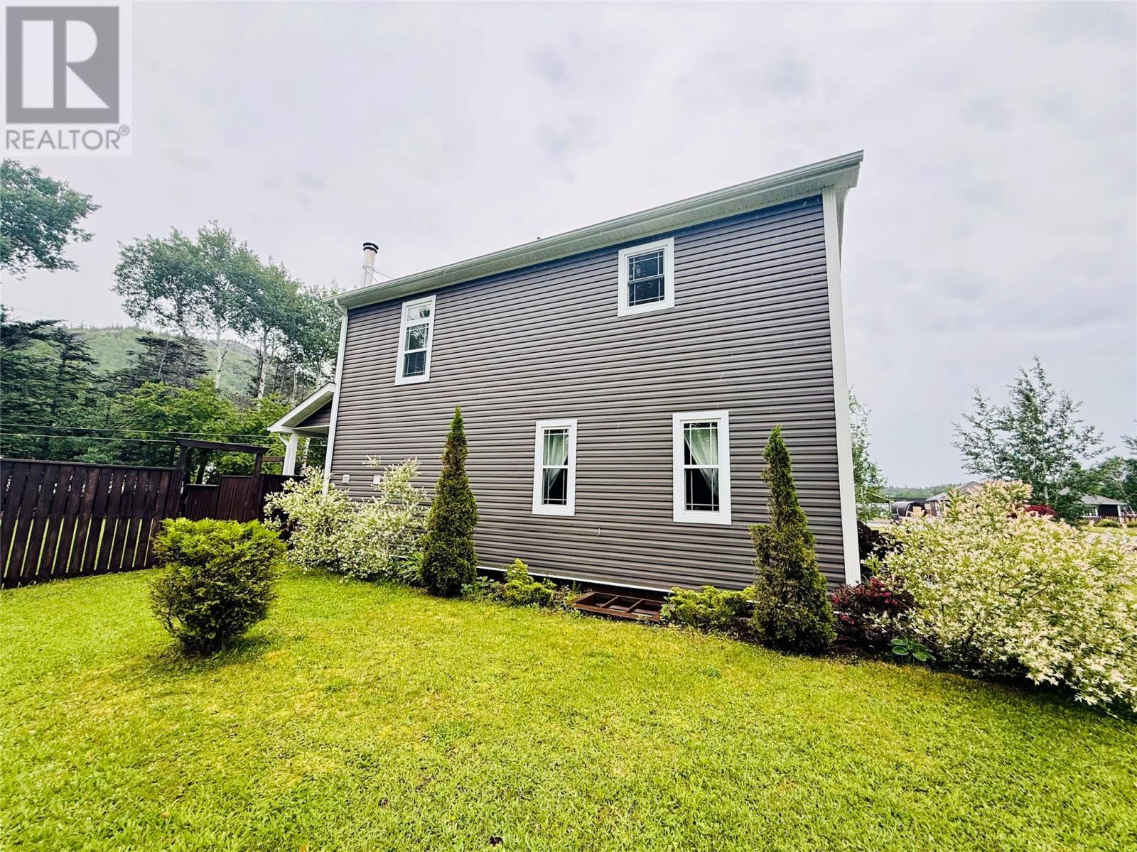 2 Matthews Place, Springdale, NL - Outdoor
