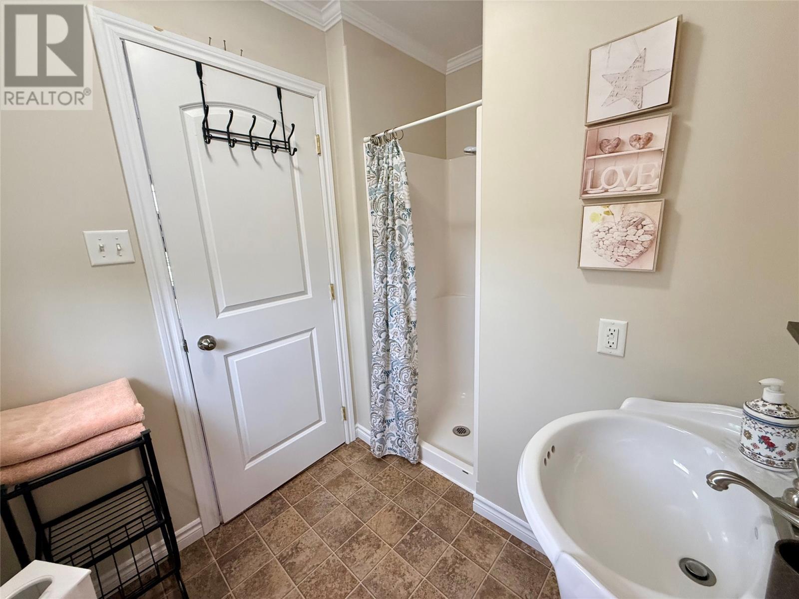 2 Matthews Place, Springdale, NL - Indoor Photo Showing Bathroom