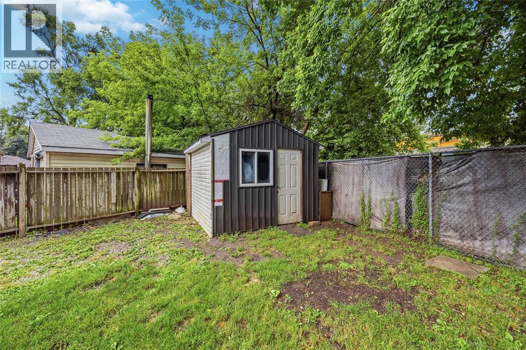 188 Cedar Crescent, Sarnia, ON - Outdoor