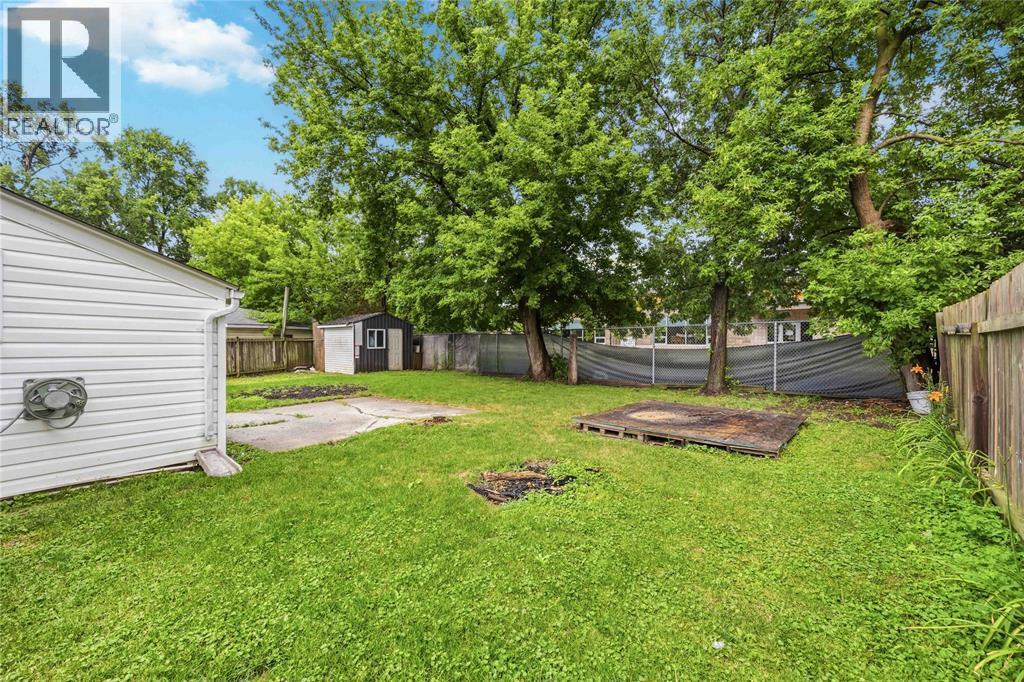 188 Cedar Crescent, Sarnia, ON - Outdoor