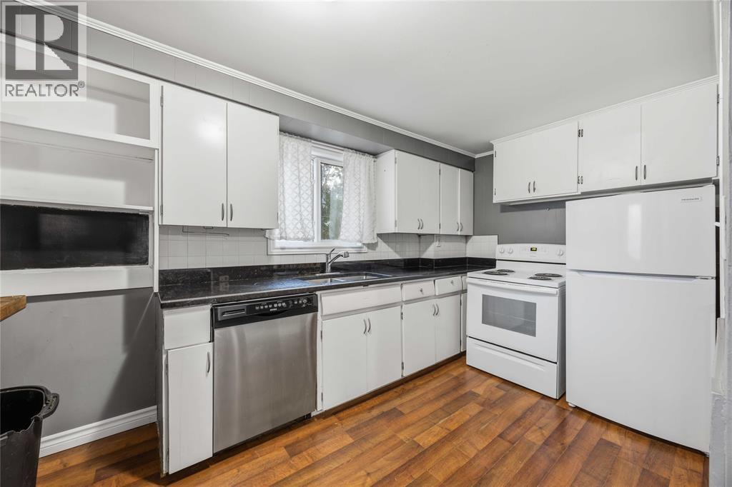 188 Cedar Crescent, Sarnia, ON - Indoor Photo Showing Kitchen