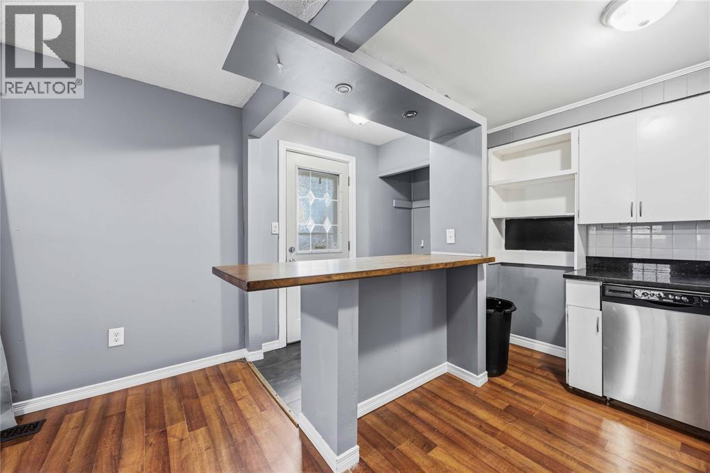 188 Cedar Crescent, Sarnia, ON - Indoor Photo Showing Kitchen