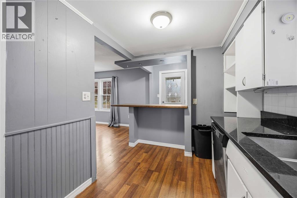 188 Cedar Crescent, Sarnia, ON - Indoor Photo Showing Kitchen