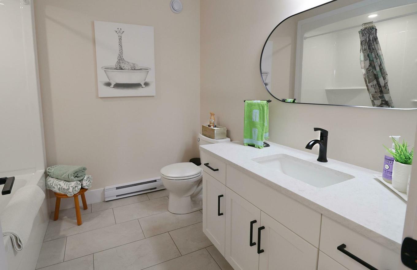8 Keaton Drive, Charlottetown, PE - Indoor Photo Showing Bathroom