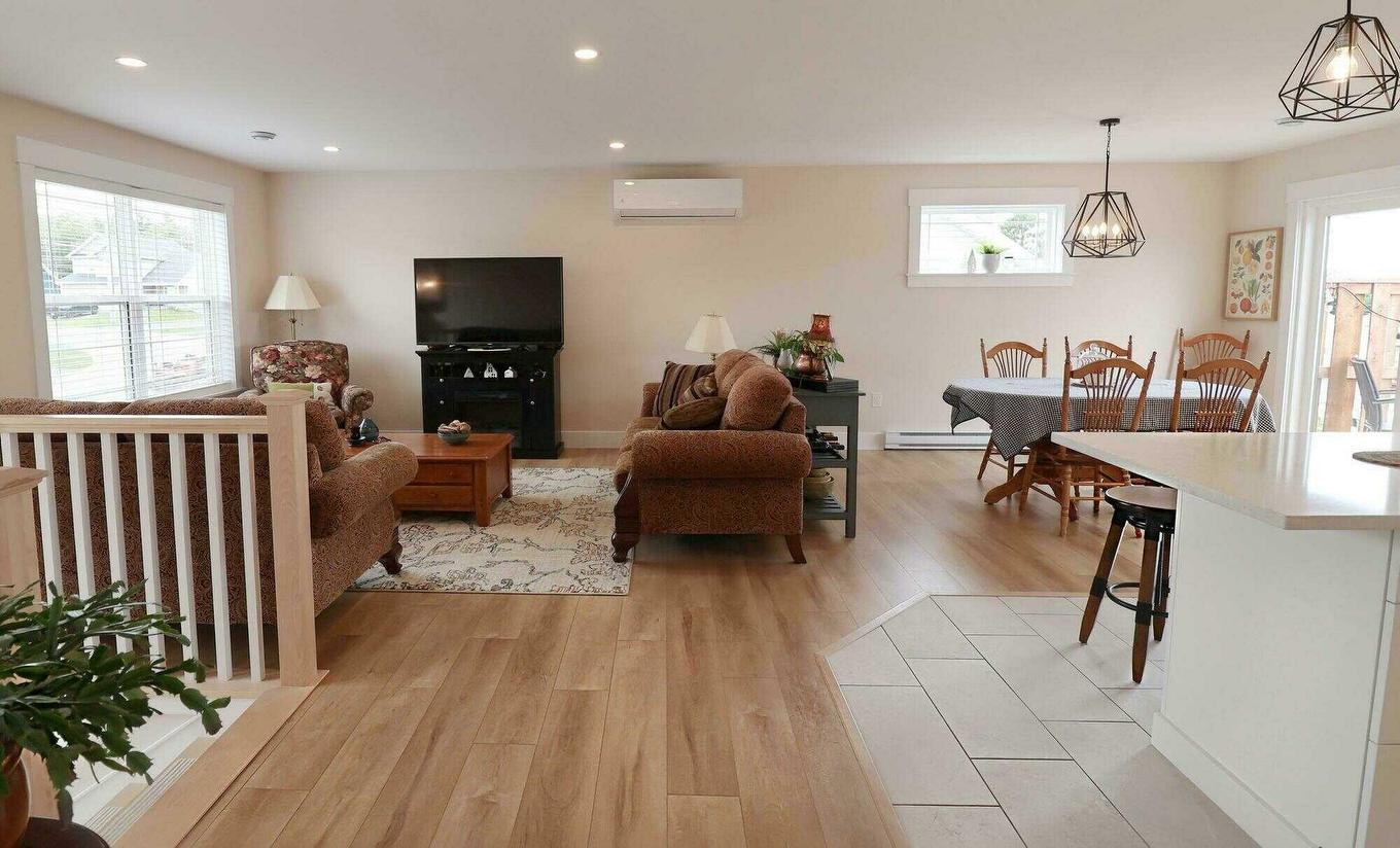 8 Keaton Drive, Charlottetown, PE - Indoor Photo Showing Living Room