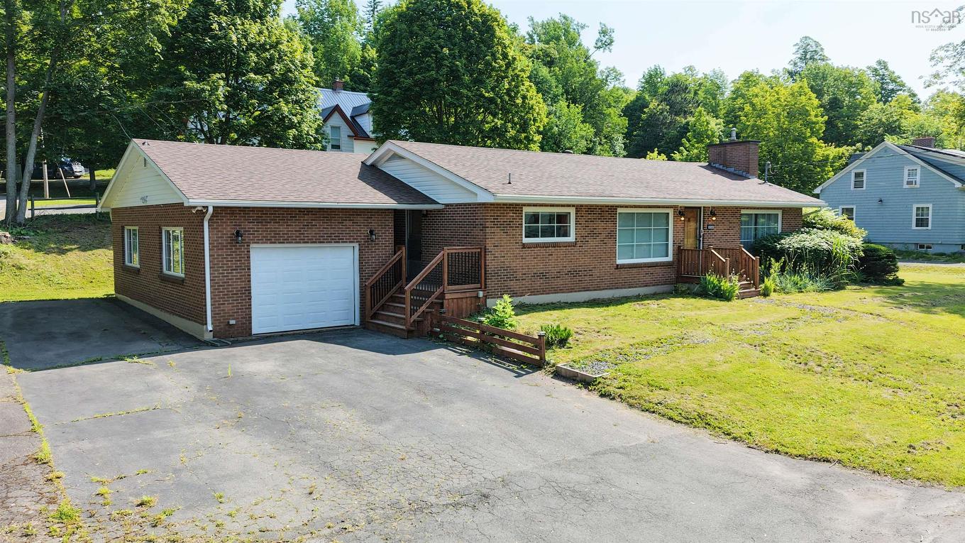 254 George Street, New Glasgow, NS