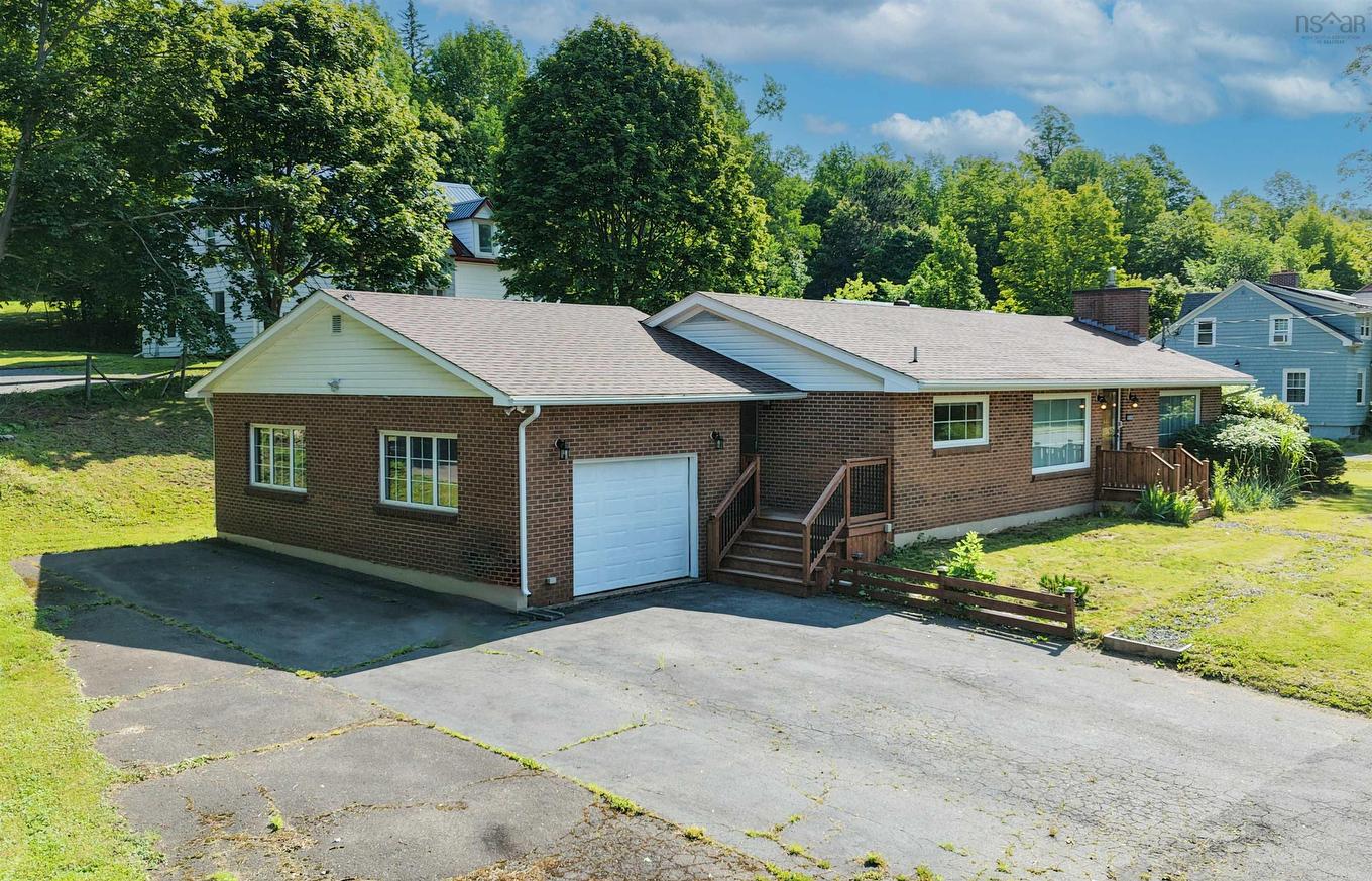 254 George Street, New Glasgow, NS