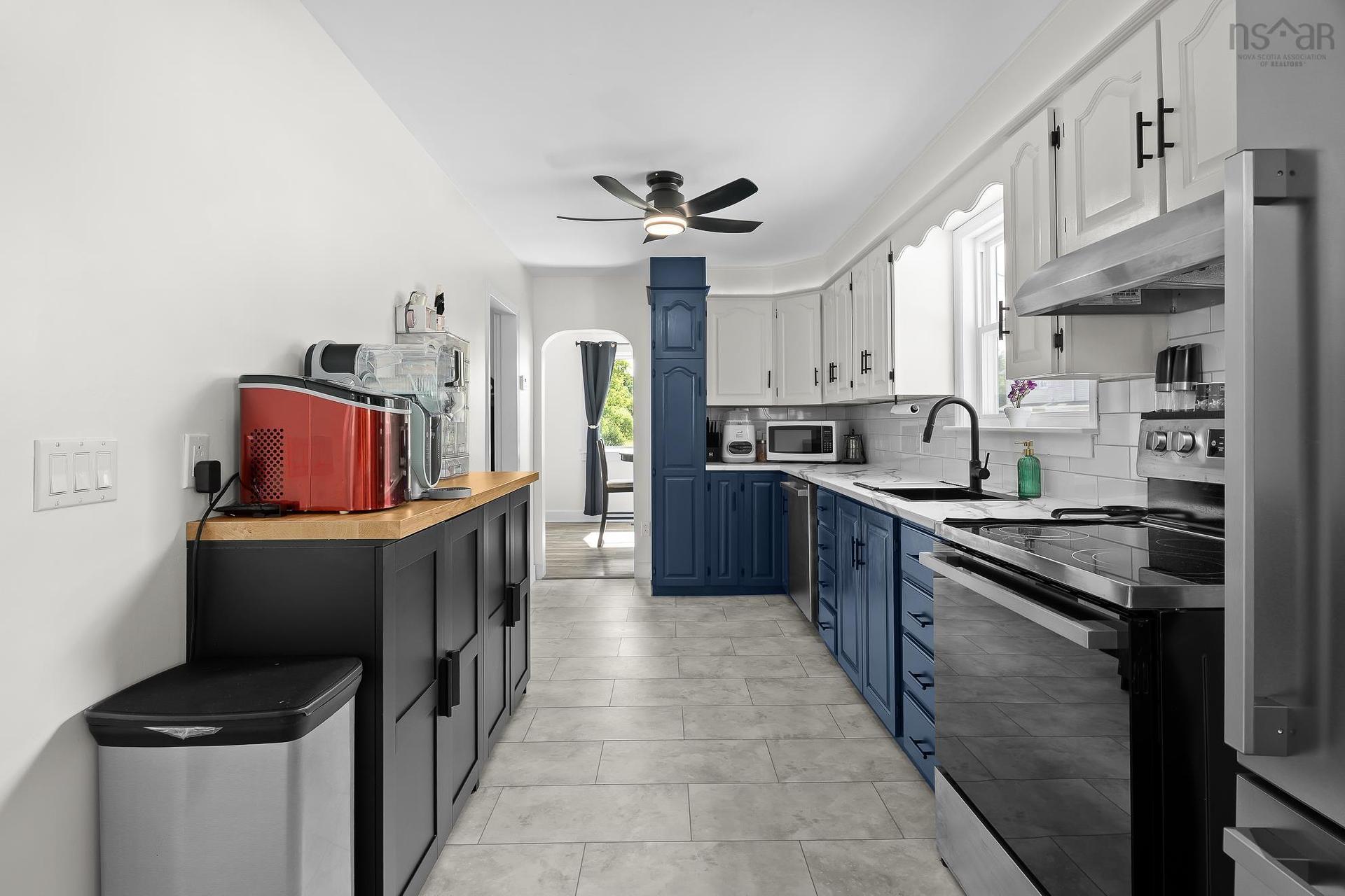 42 Asquith Avenue, Stewiacke, NS - Indoor Photo Showing Kitchen