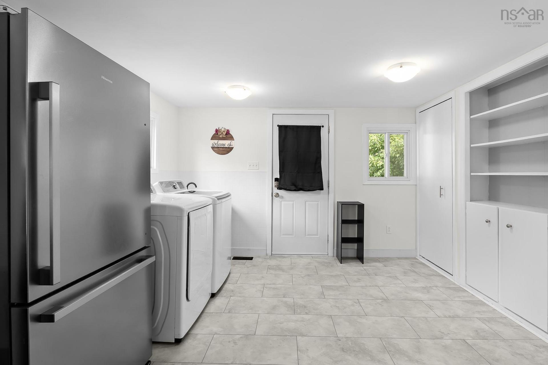 42 Asquith Avenue, Stewiacke, NS - Indoor Photo Showing Laundry Room