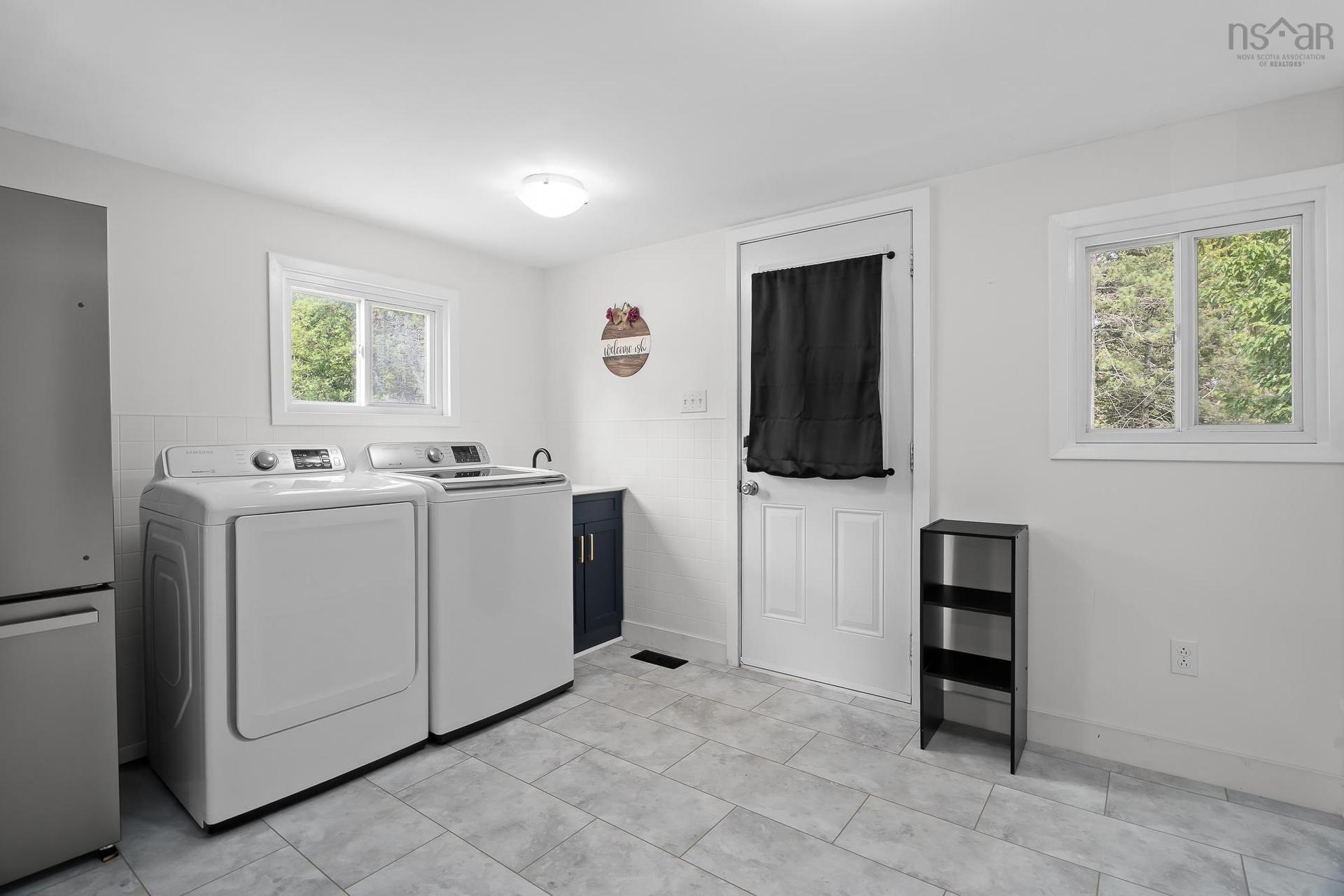 42 Asquith Avenue, Stewiacke, NS - Indoor Photo Showing Laundry Room