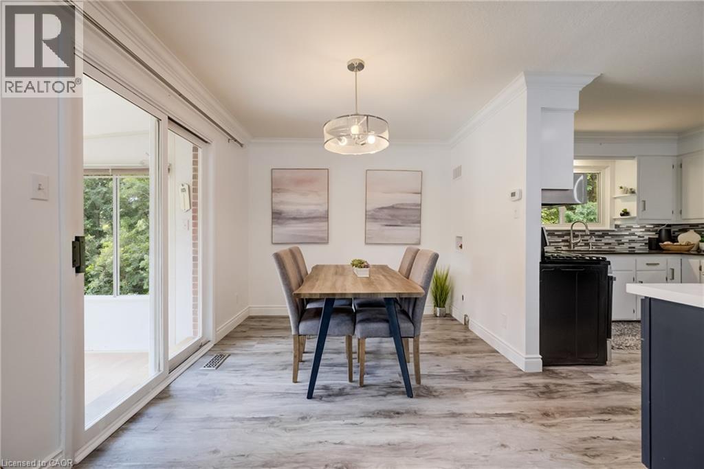 85 Foxhunt Road, Waterloo, ON - Indoor Photo Showing Dining Room