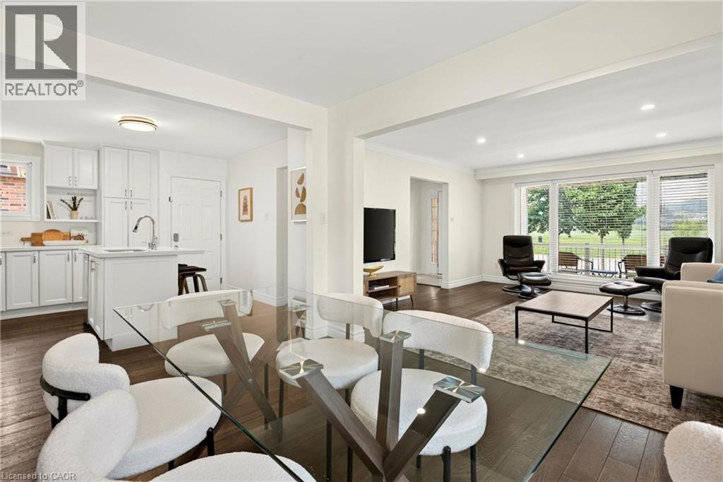 85 Lavina Crescent, Hamilton, ON - Indoor Photo Showing Other Room