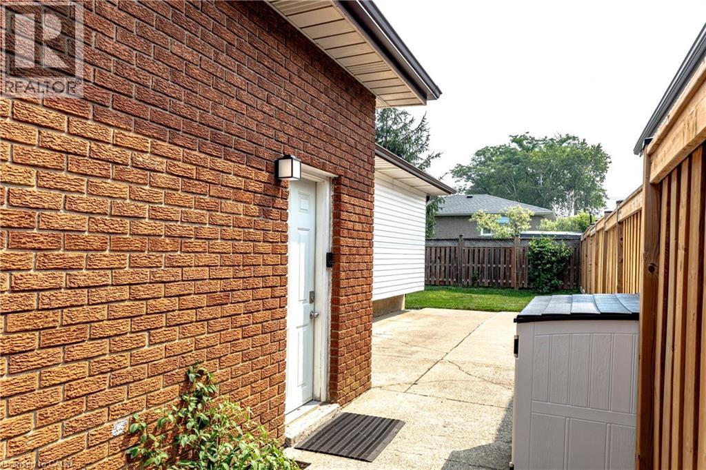 85 Lavina Crescent, Hamilton, ON - Outdoor With Exterior