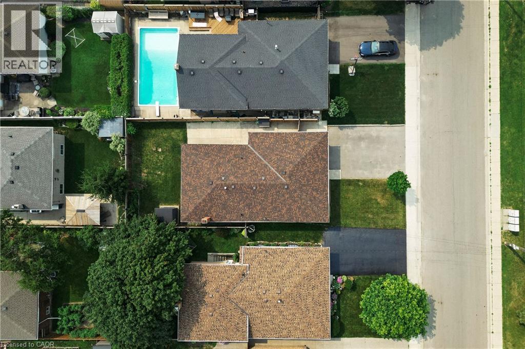 85 Lavina Crescent, Hamilton, ON - Outdoor