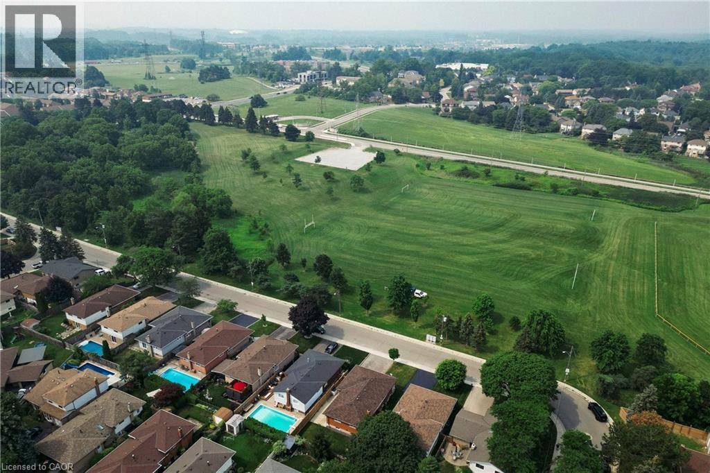 85 Lavina Crescent, Hamilton, ON - With View