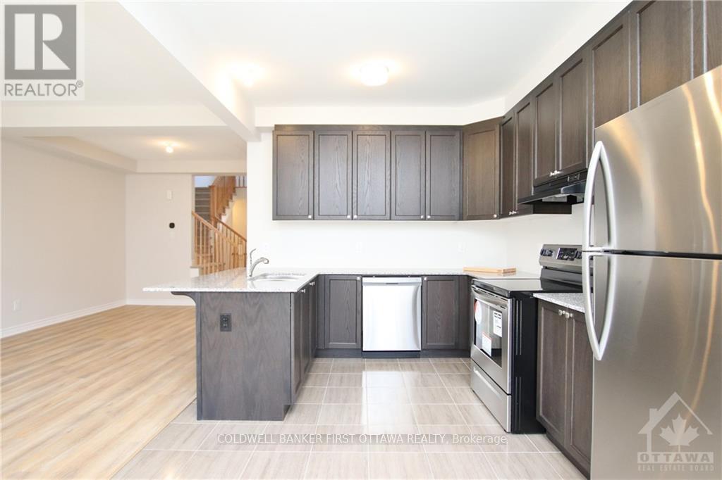 Imported from oreb - 236 Atima Circle, Ottawa, ON - Indoor Photo Showing Kitchen With Stainless Steel Kitchen