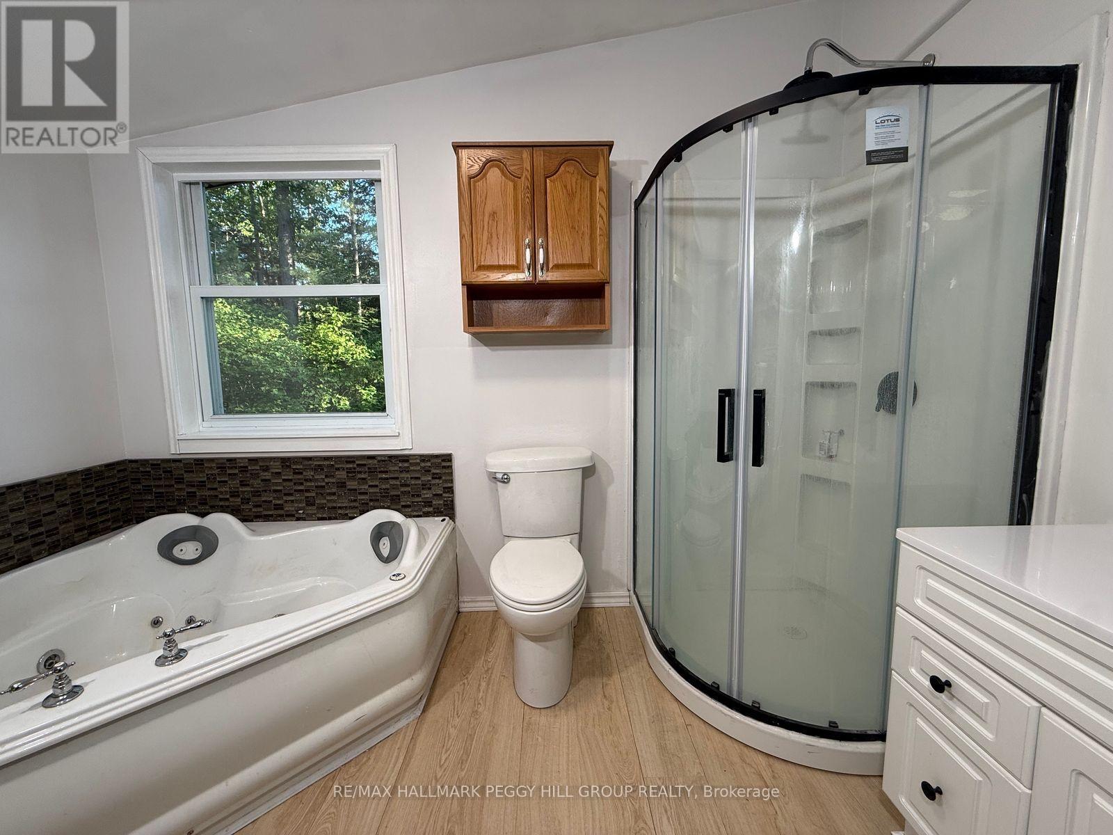 8863 Highway 17 E, Calvin, ON - Indoor Photo Showing Bathroom