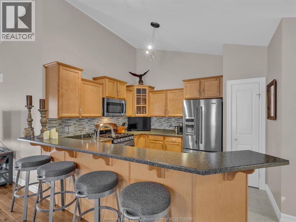 2425 Skinner, Lasalle, ON - Indoor Photo Showing Kitchen