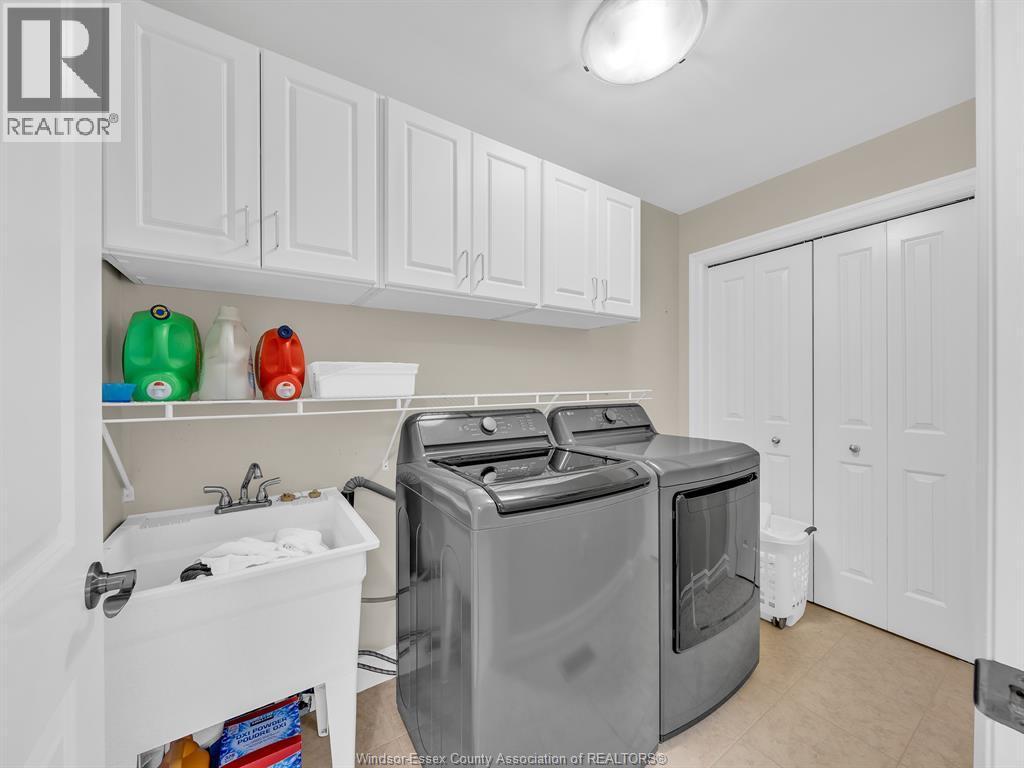 2425 Skinner, Lasalle, ON - Indoor Photo Showing Laundry Room