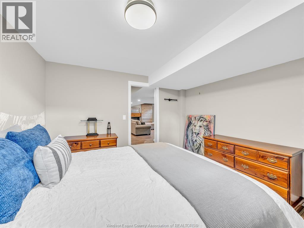 2425 Skinner, Lasalle, ON - Indoor Photo Showing Bedroom