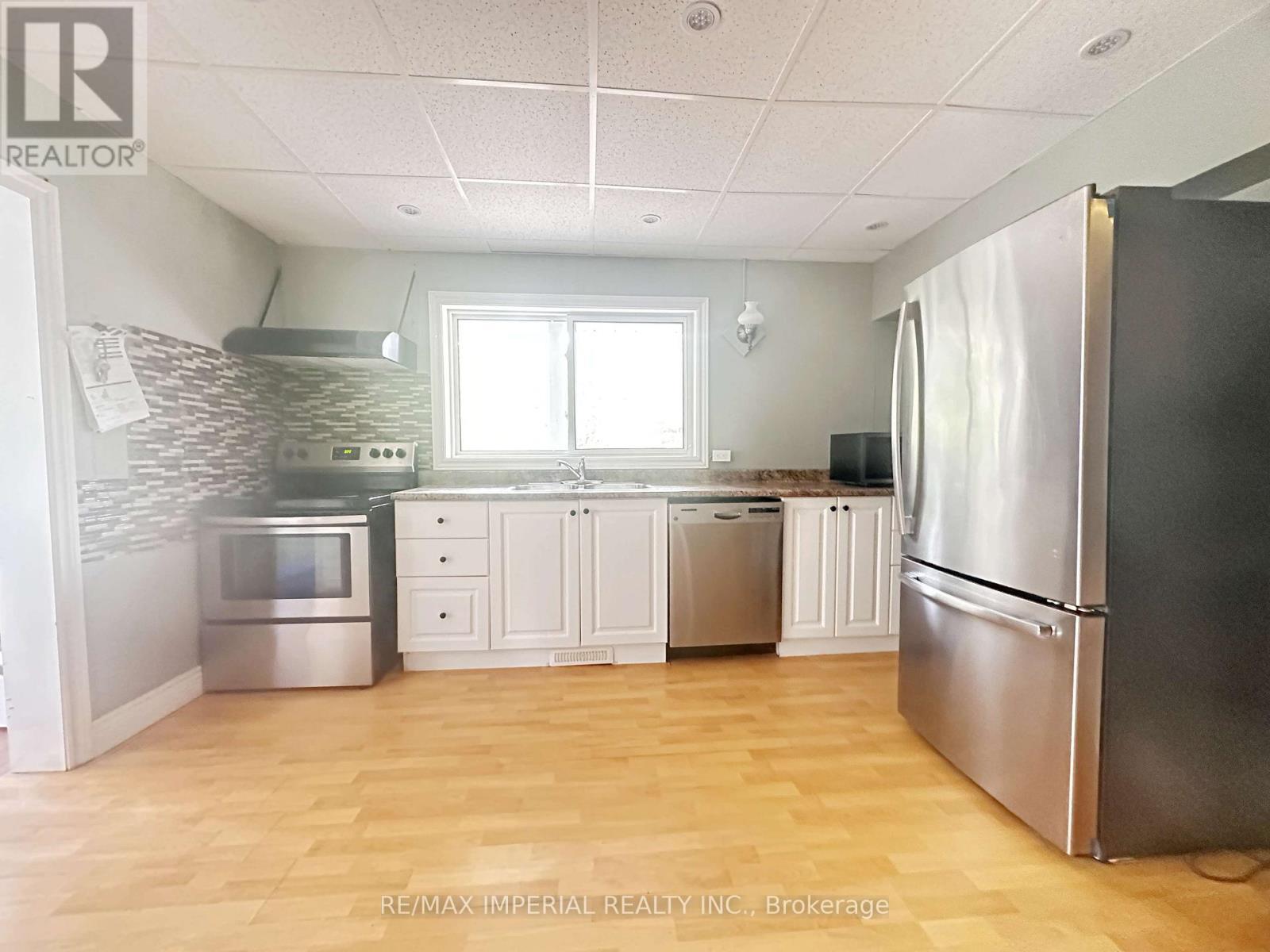1765 Appleview Road, Pickering, ON - Indoor Photo Showing Kitchen