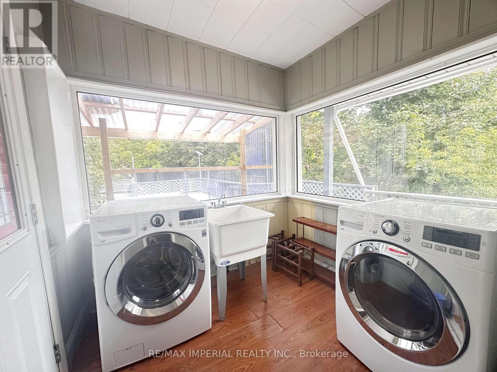 1765 Appleview Road, Pickering, ON - Indoor Photo Showing Laundry Room