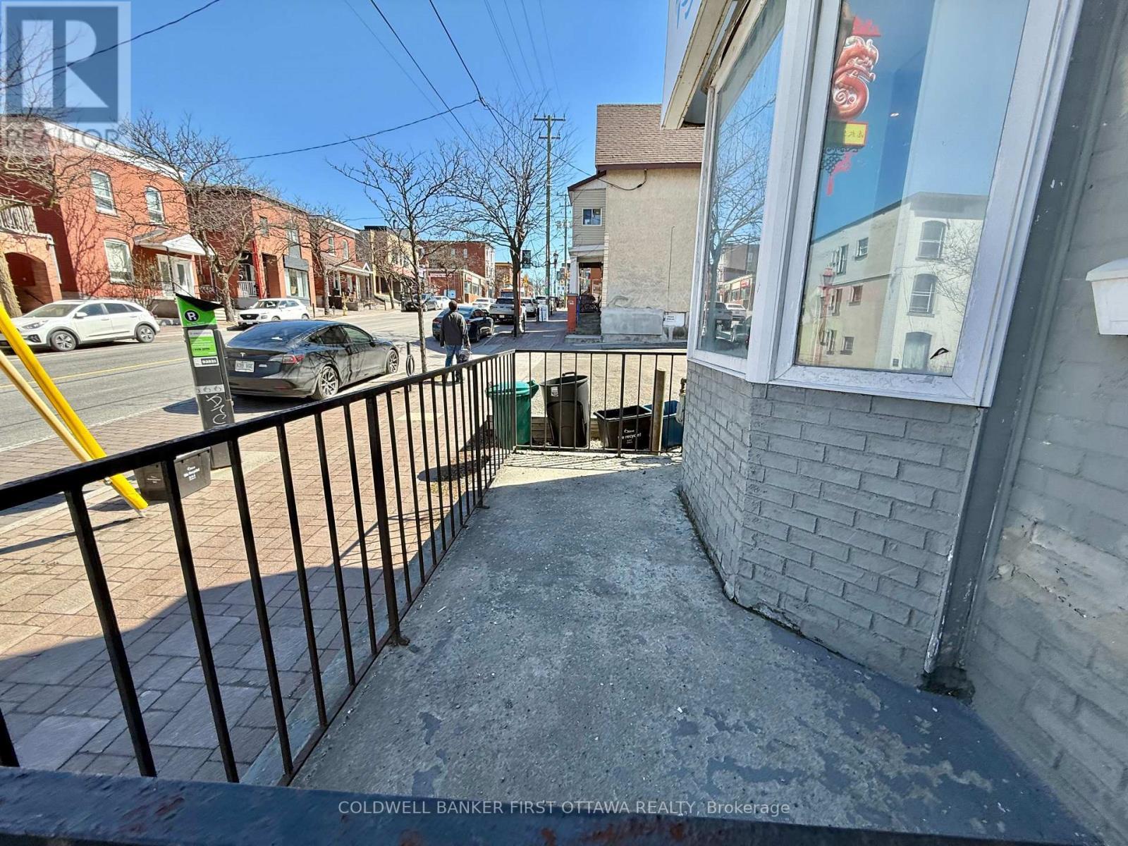 880 Somerset Street W, Ottawa, ON