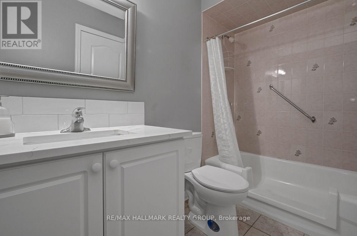 55 Maple Stand Way, Ottawa, ON - Indoor Photo Showing Bathroom