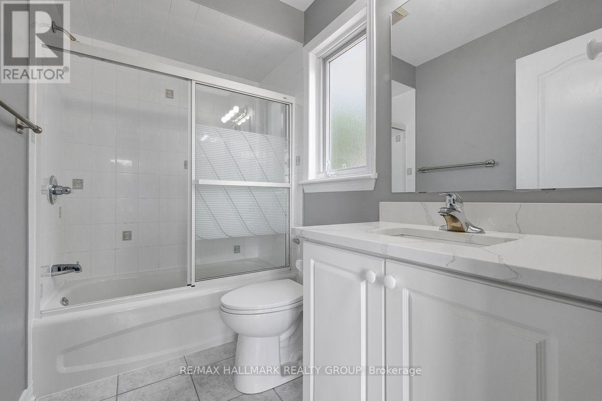 55 Maple Stand Way, Ottawa, ON - Indoor Photo Showing Bathroom