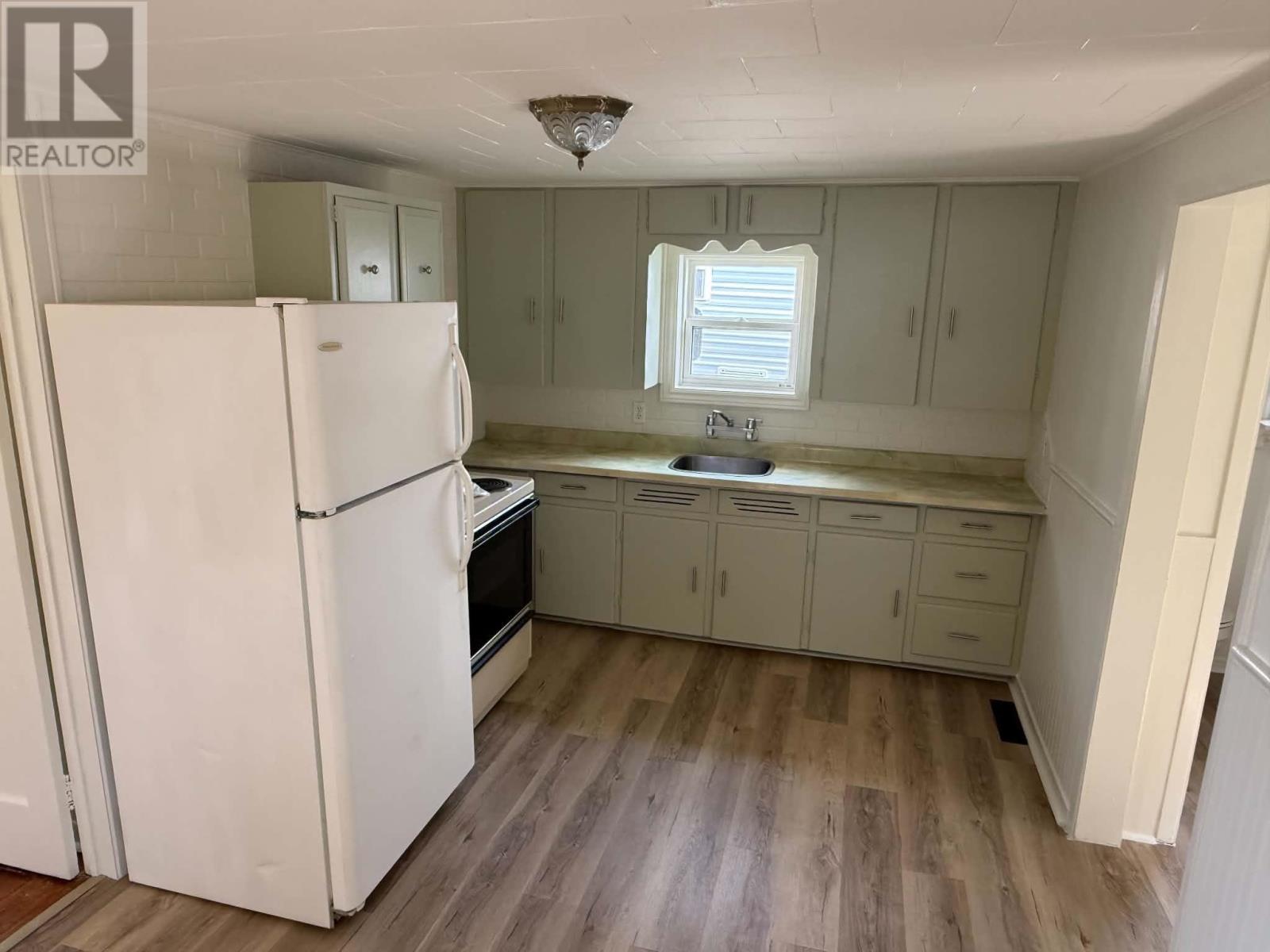251 Granville Street, Summerside, PE - Indoor Photo Showing Kitchen