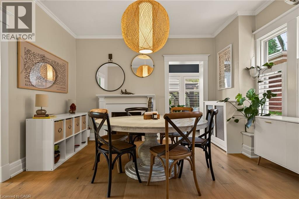 61 Mountain Avenue, Hamilton, ON - Indoor Photo Showing Dining Room