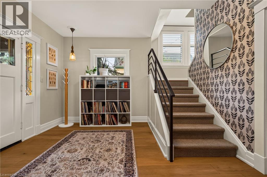 61 Mountain Avenue, Hamilton, ON - Indoor Photo Showing Other Room