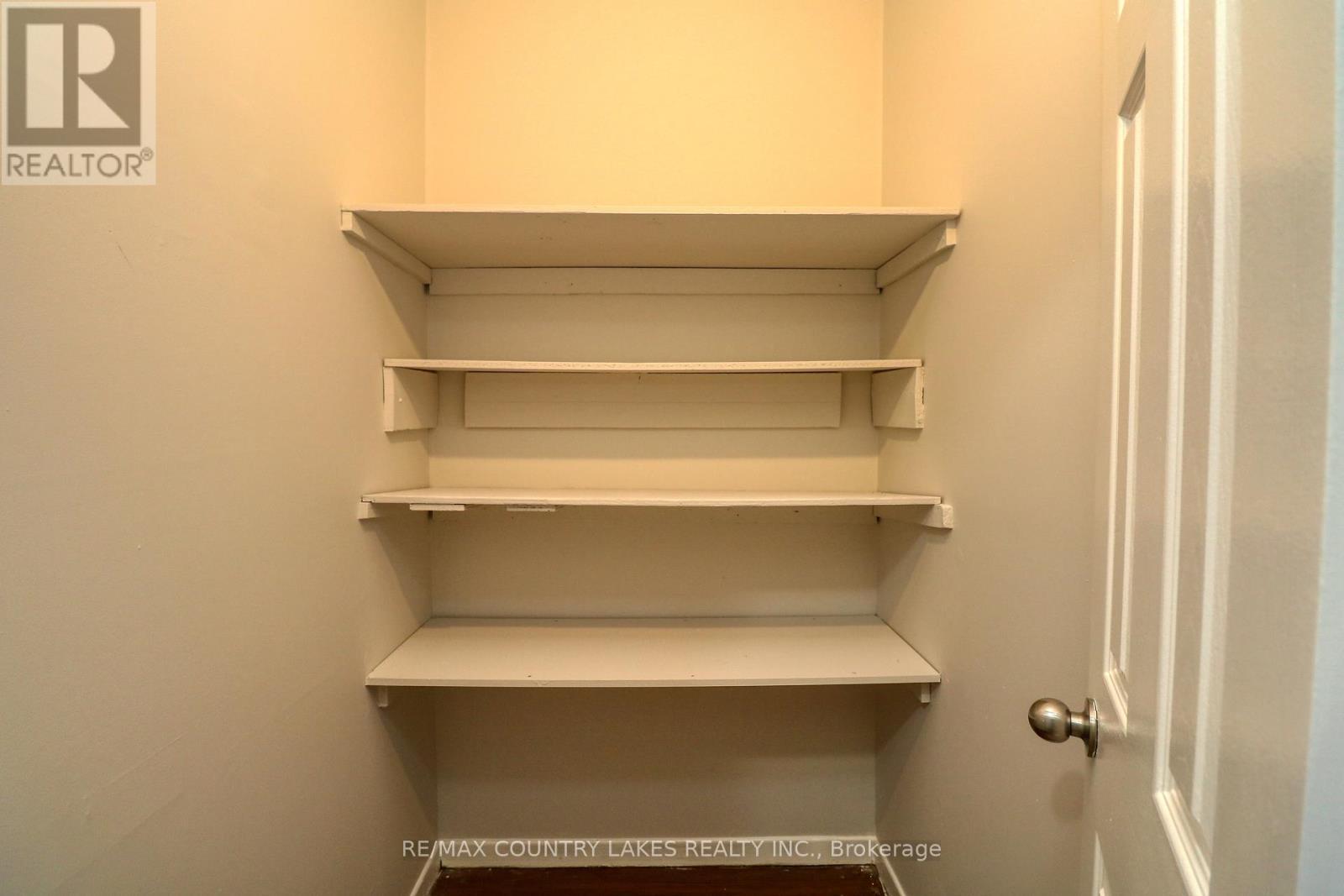 25035/7 Maple Beach Road, Brock, ON - Indoor With Storage