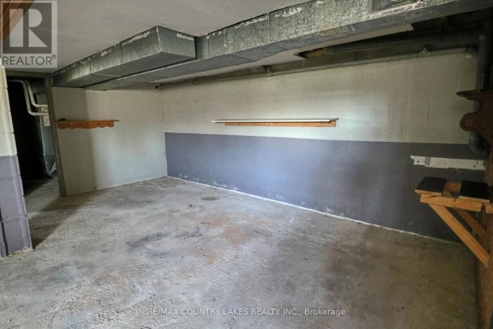 25035/7 Maple Beach Road, Brock, ON - Indoor