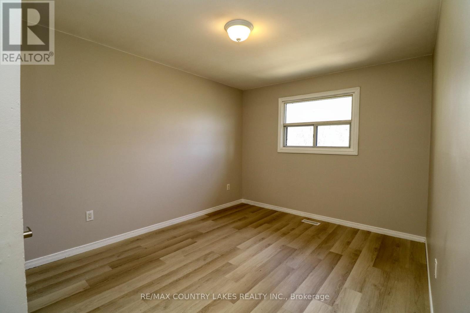 25035/7 Maple Beach Road, Brock, ON - Indoor Photo Showing Other Room
