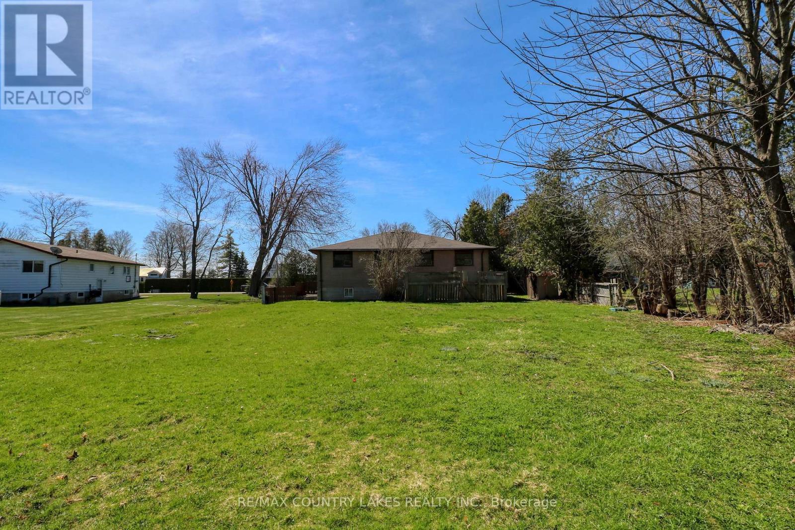 25035/7 Maple Beach Road, Brock, ON - Outdoor