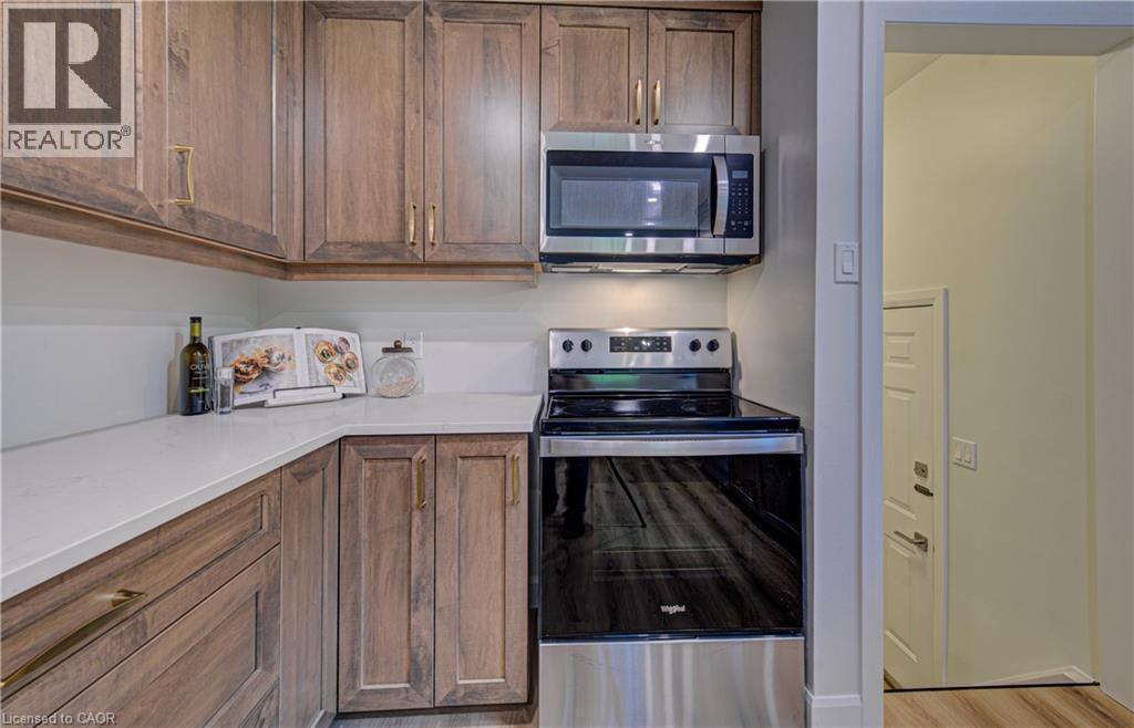 163 Lynnbrook Crescent, Waterloo, ON - Indoor Photo Showing Kitchen