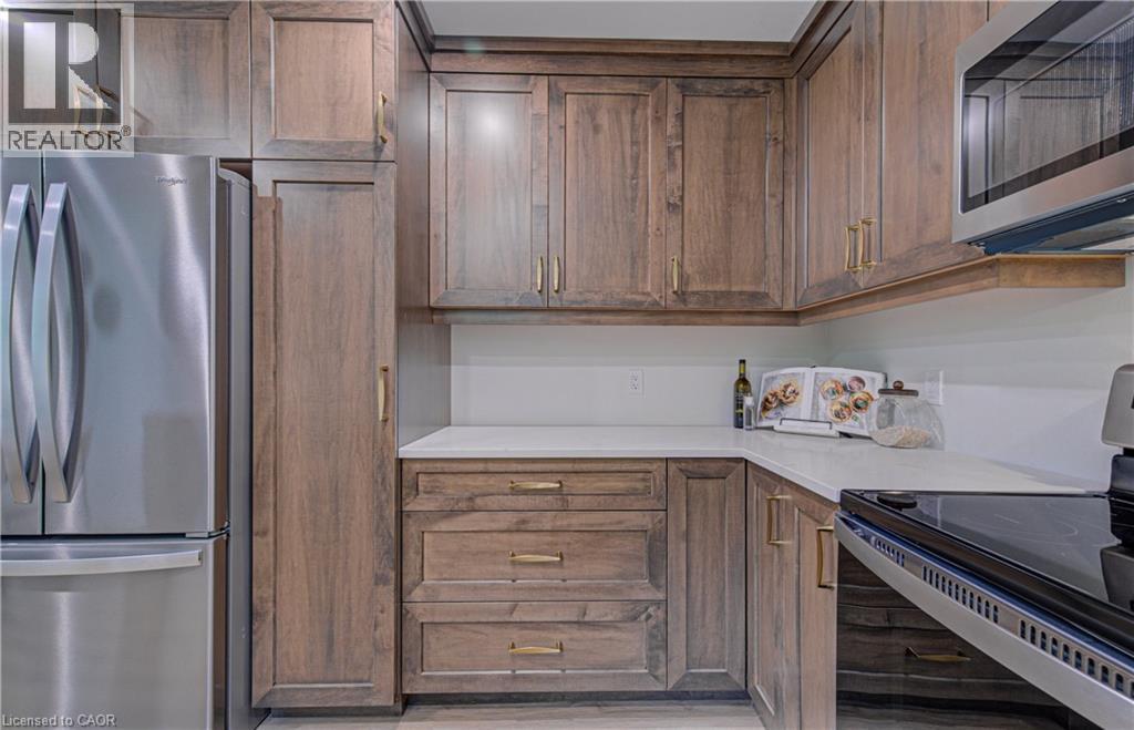 163 Lynnbrook Crescent, Waterloo, ON - Indoor Photo Showing Kitchen