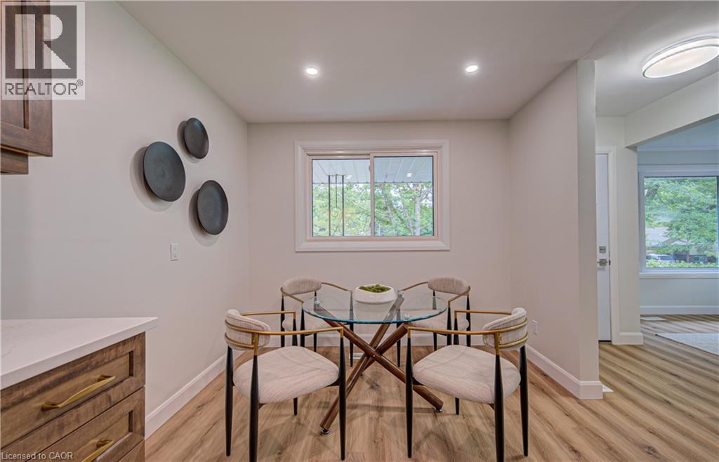 163 Lynnbrook Crescent, Waterloo, ON - Indoor Photo Showing Dining Room