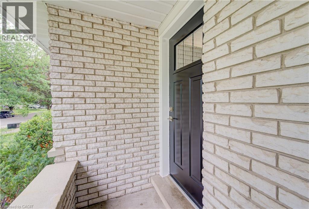 163 Lynnbrook Crescent, Waterloo, ON - Outdoor With Exterior