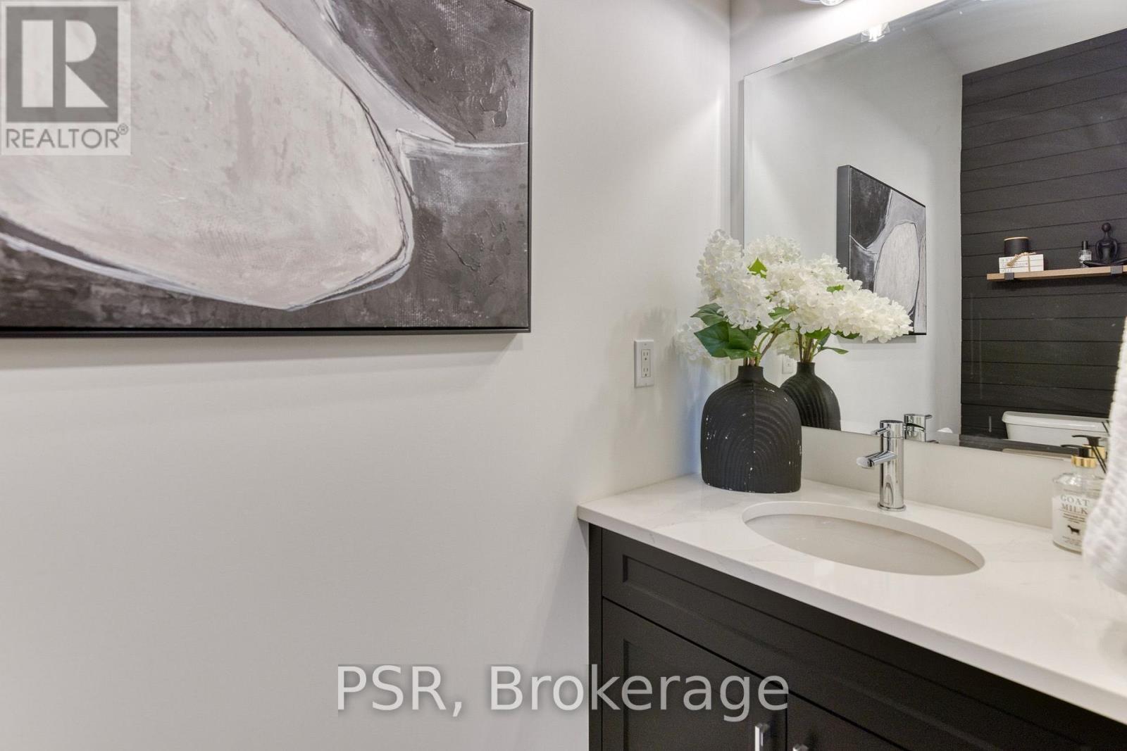 577 Doonwoods Crescent, Kitchener, ON - Indoor Photo Showing Bathroom