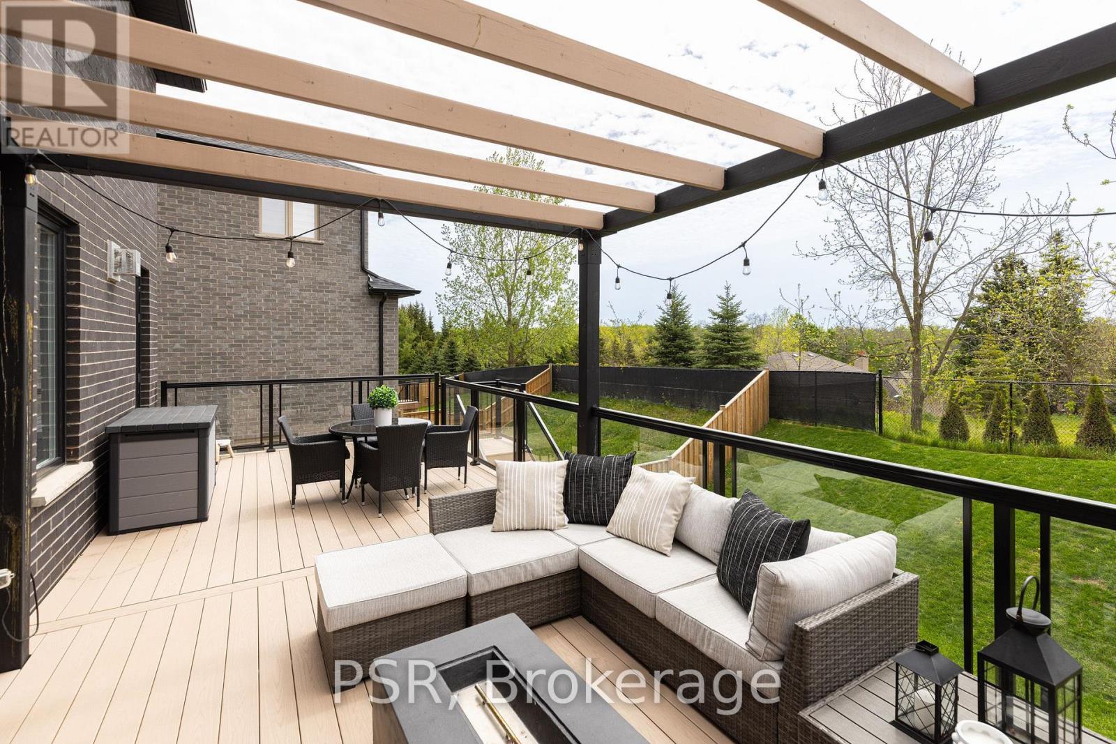 577 Doonwoods Crescent, Kitchener, ON - Outdoor With Deck Patio Veranda With Exterior