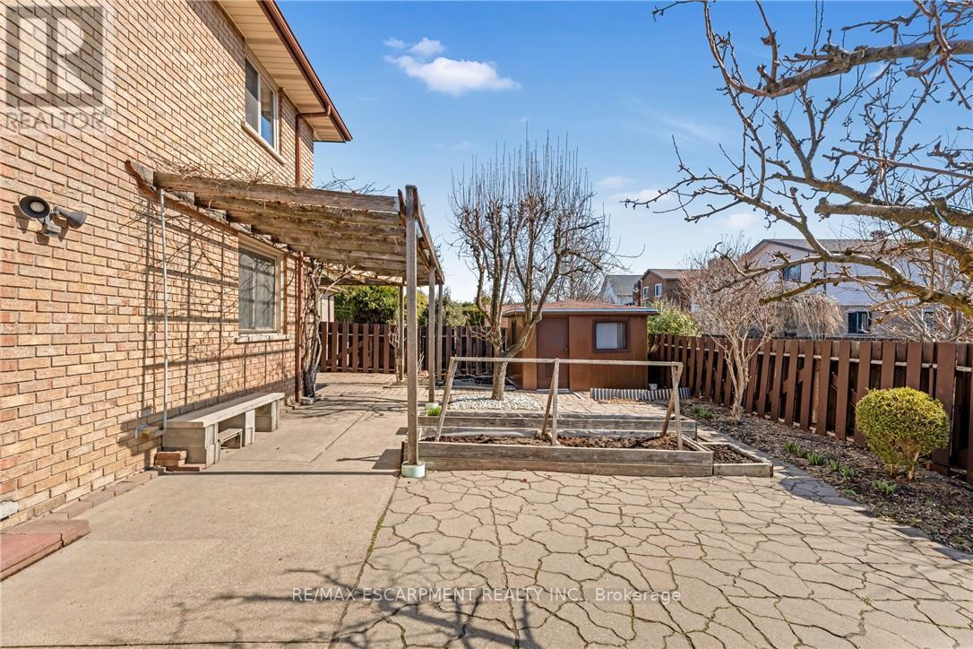 36 Skylark Drive, Hamilton, ON - Outdoor