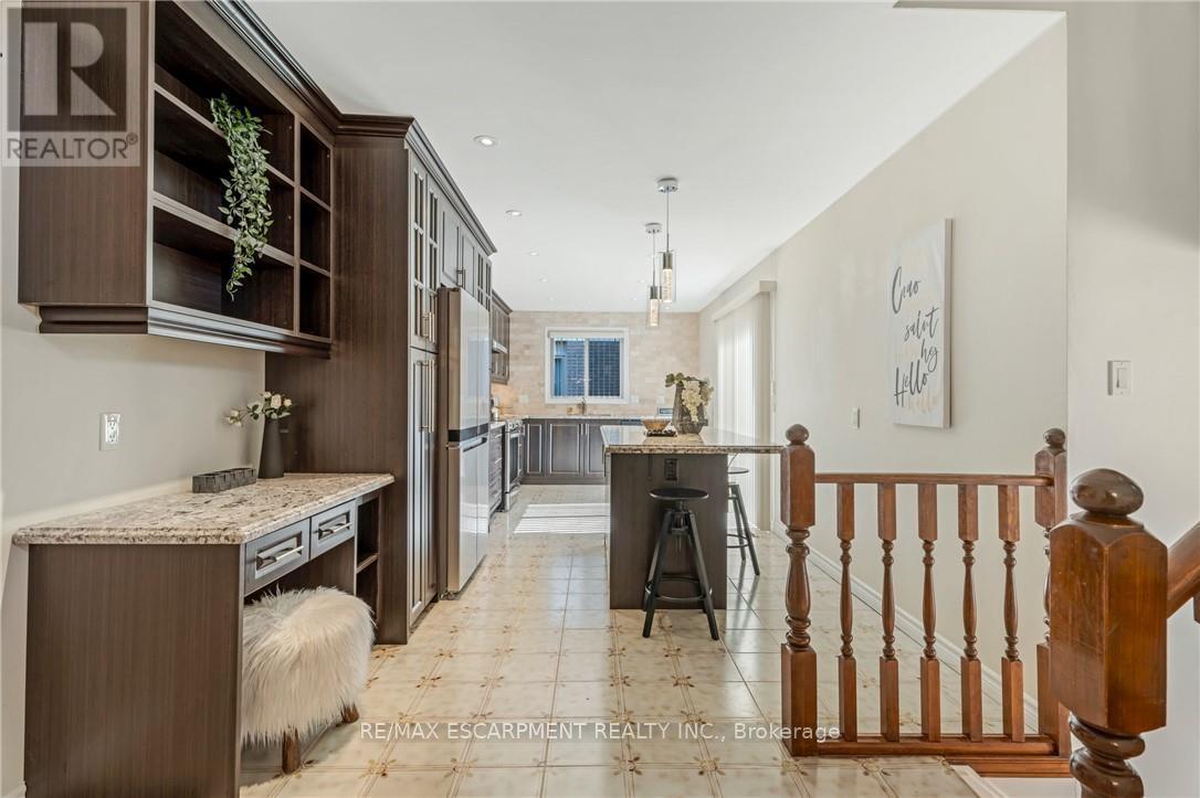 36 Skylark Drive, Hamilton, ON - Indoor Photo Showing Other Room