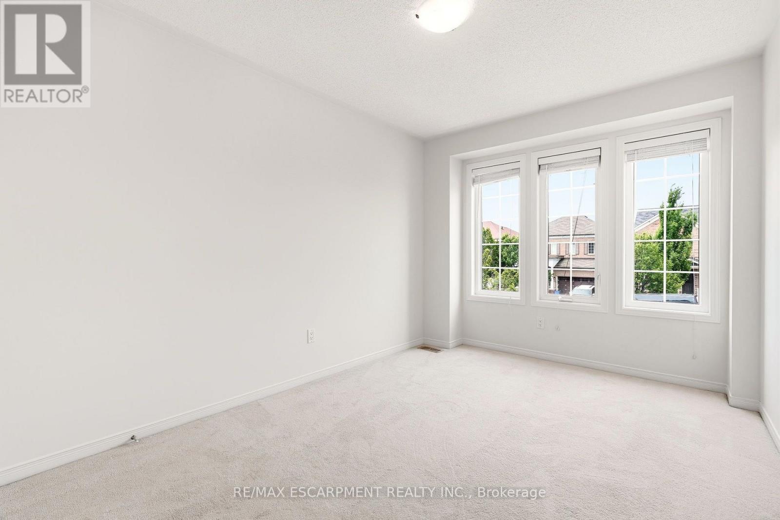 215 Nisbet Boulevard, Hamilton, ON - Indoor Photo Showing Other Room