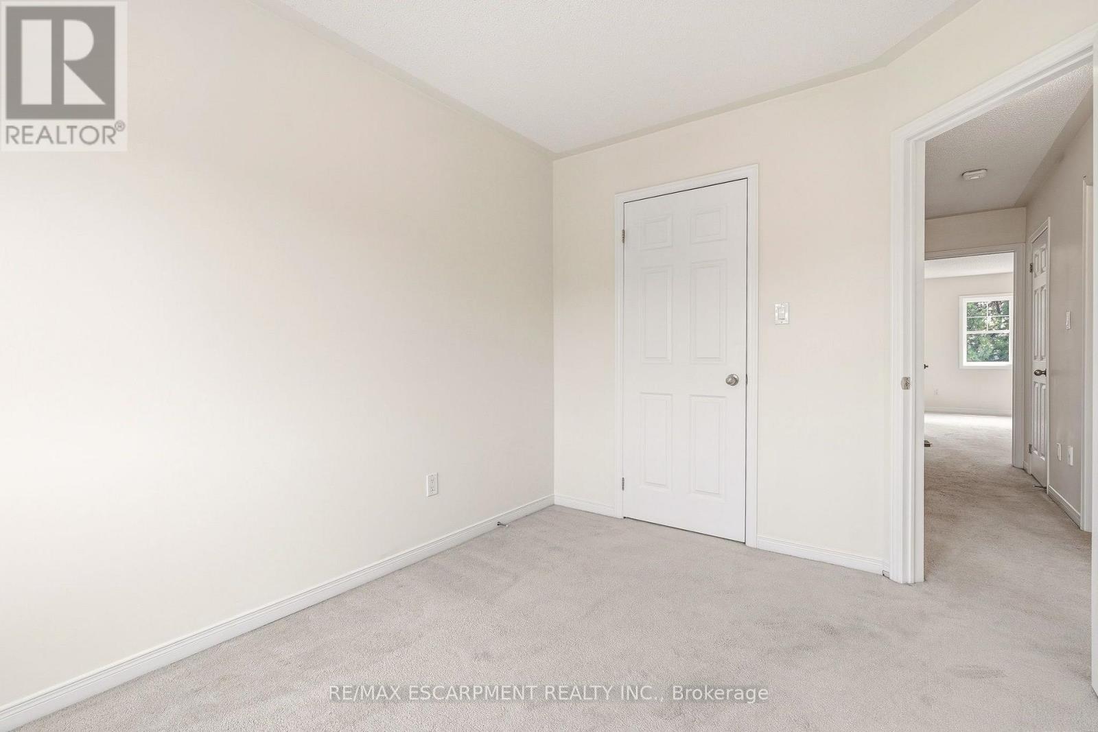 215 Nisbet Boulevard, Hamilton, ON - Indoor Photo Showing Other Room