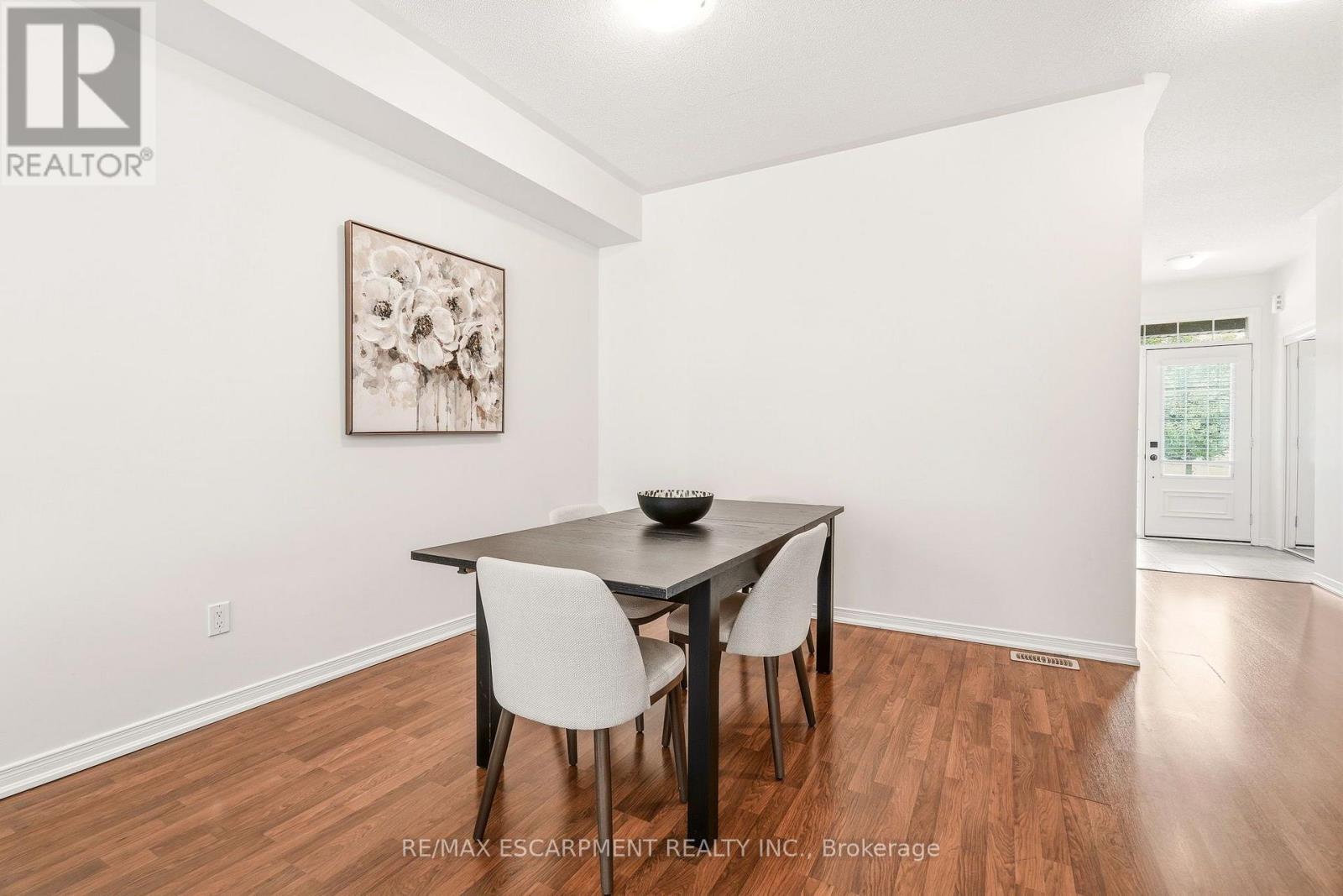 215 Nisbet Boulevard, Hamilton, ON - Indoor Photo Showing Dining Room